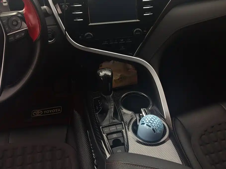 Toyota Camry — миниатюра 16