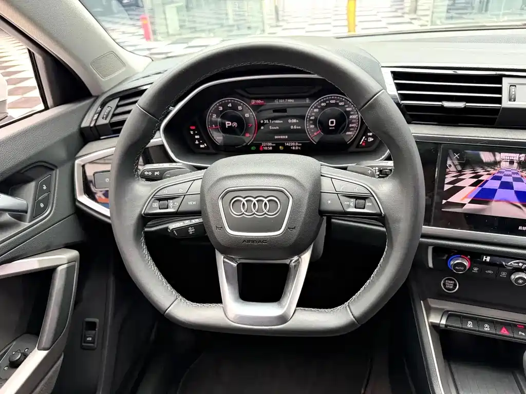 Audi Q3 — миниатюра 13