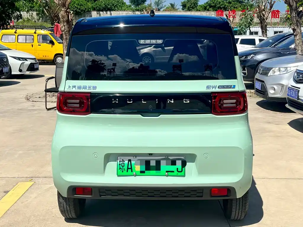 Wuling MINIEV — миниатюра 8