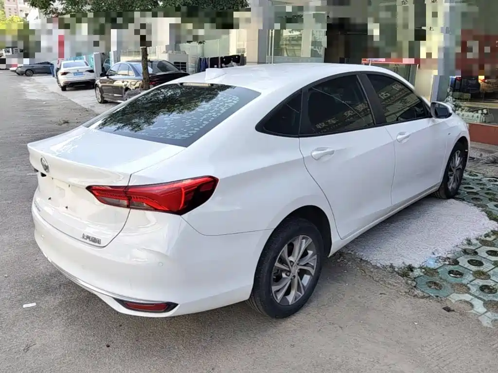 Buick Verano — миниатюра 7