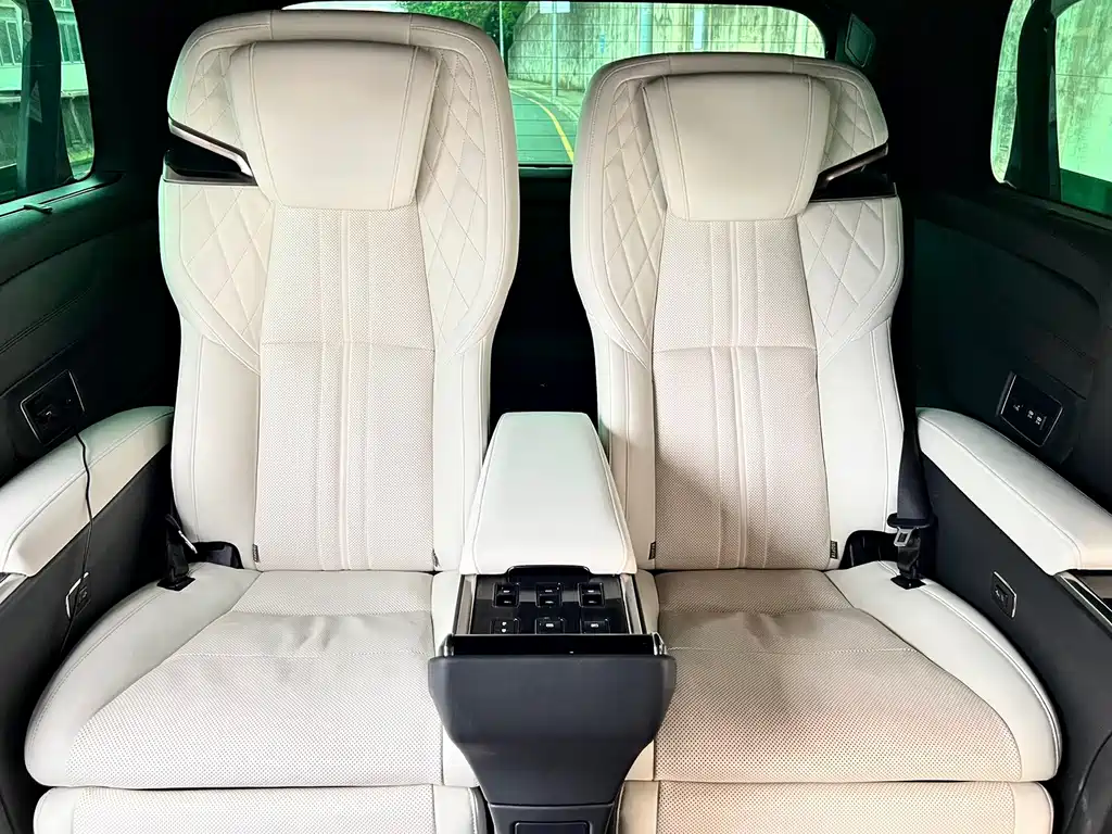 Lexus LM — миниатюра 18