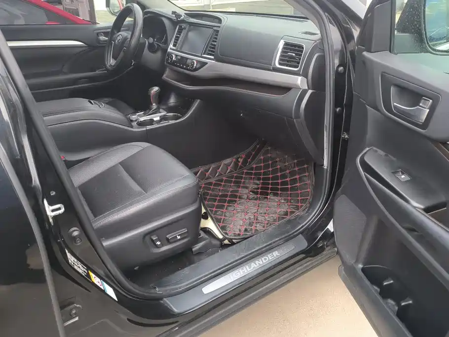 Toyota Highlander — миниатюра 8