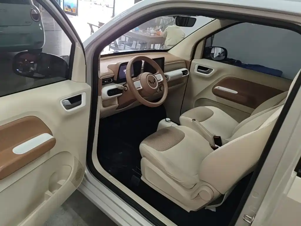 Wuling MINIEV — миниатюра 16