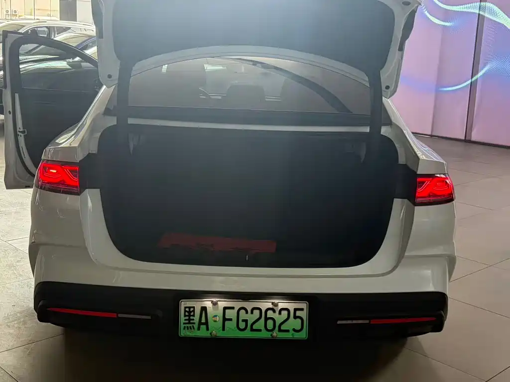 BYD Qin L — миниатюра 7