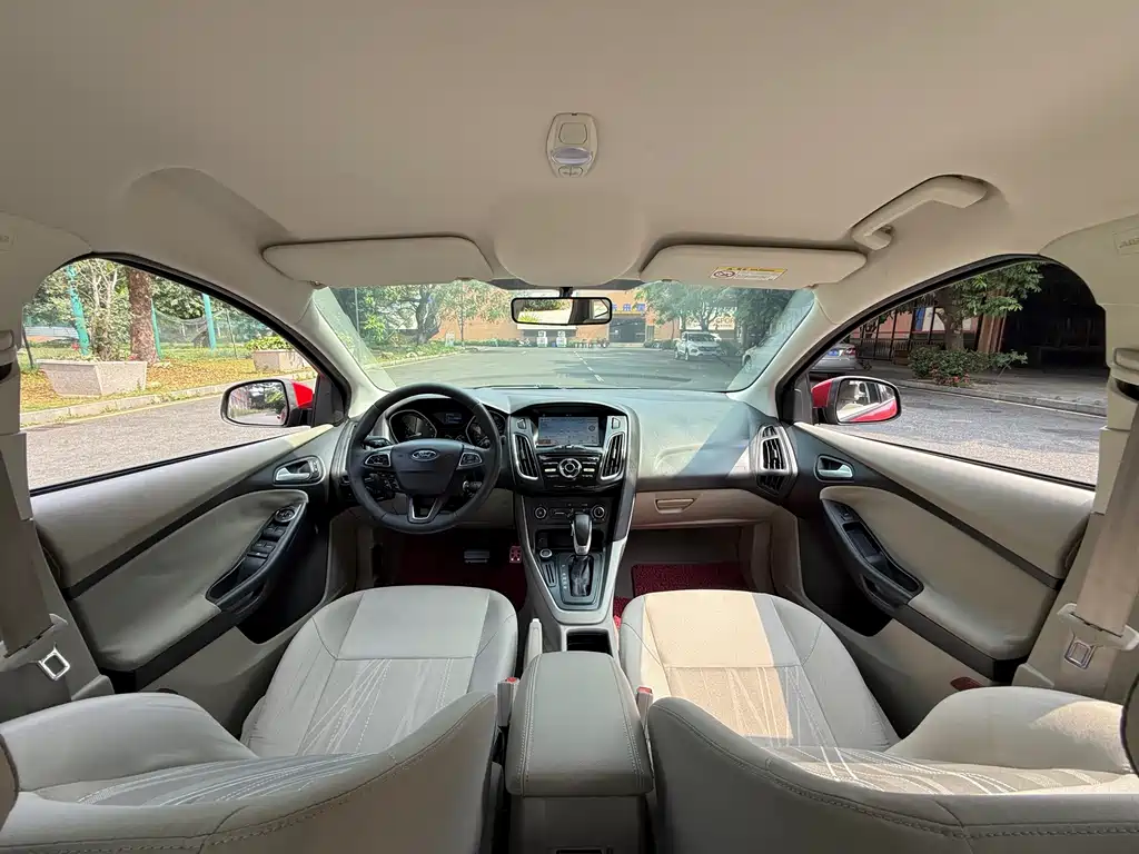 Ford Focus — миниатюра 11
