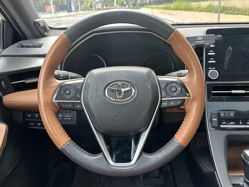 TOYOTA ASIAN DRAGON