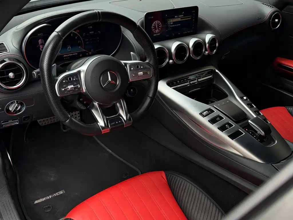 MERCEDES-BENZ AMG GT