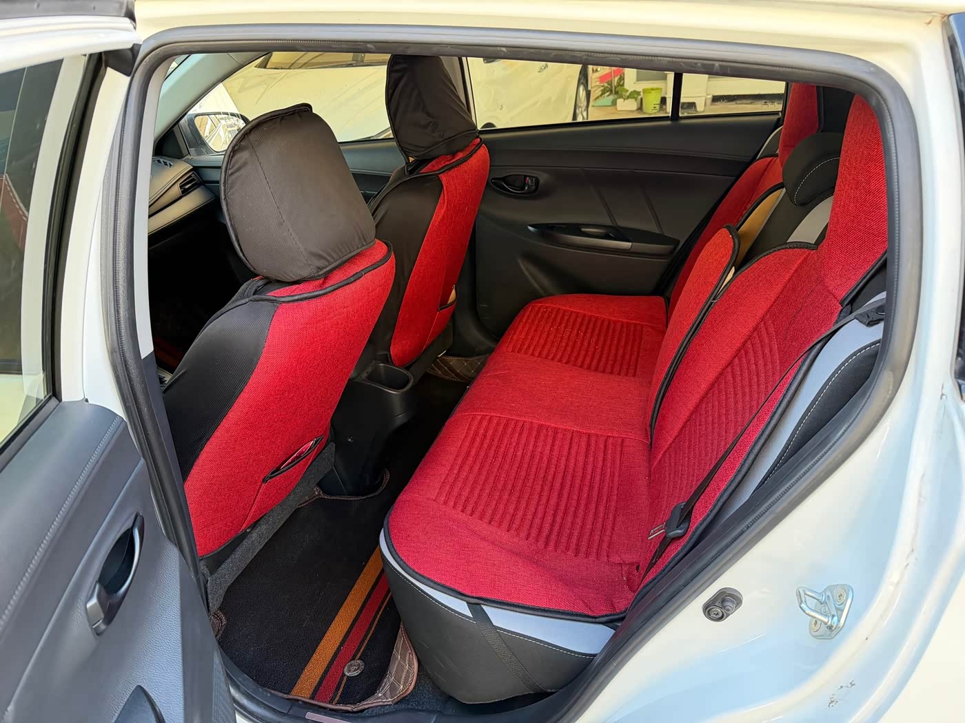 Toyota YARiS L Zhi Xuan 1.5 л 2023 г. Белый, пробег 13000 км