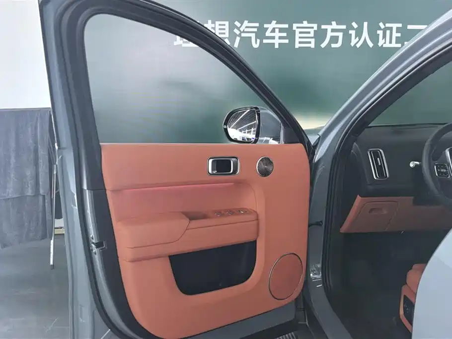 Li Auto L8 2025 Ultra