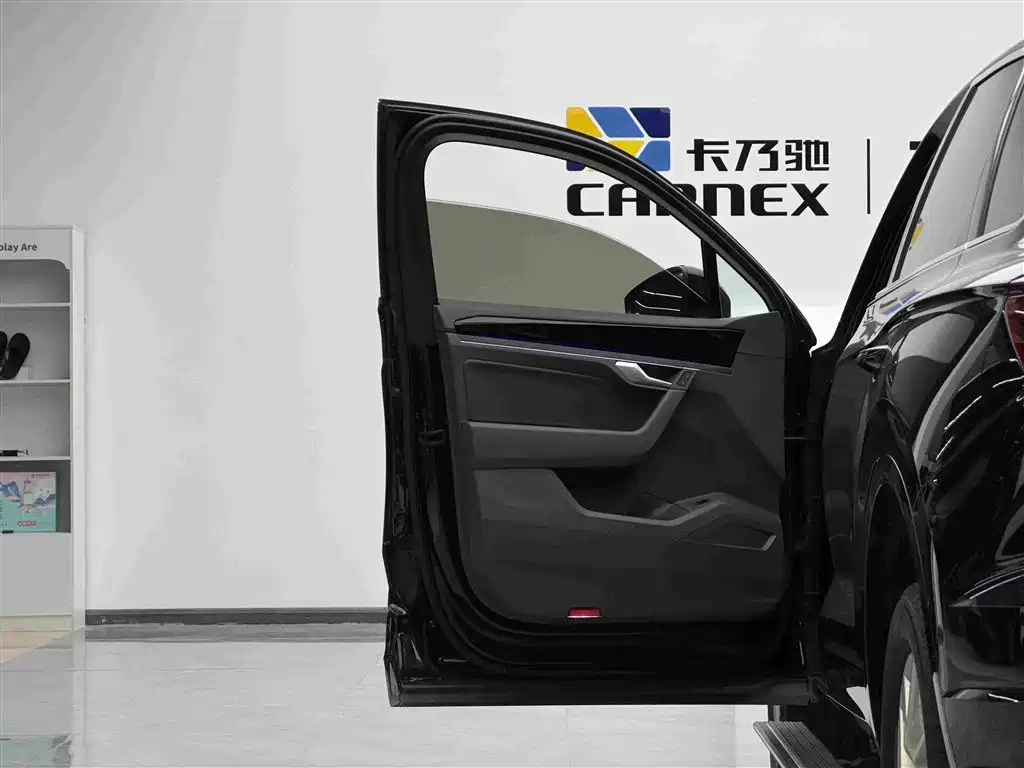Volkswagen Touareg — миниатюра 7