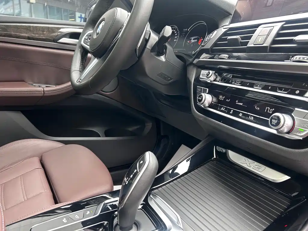 BMW X3 — миниатюра 9
