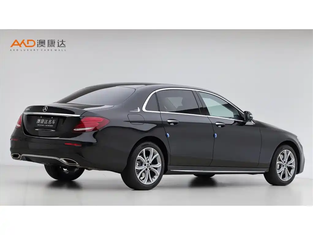 Mercedes-Benz E-Class — миниатюра 3