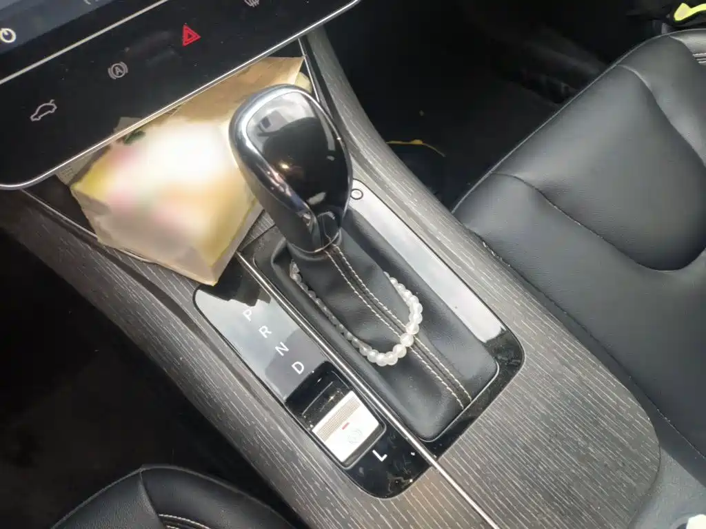 Venucia D60 2023 PLUS 1.6L XL CVT