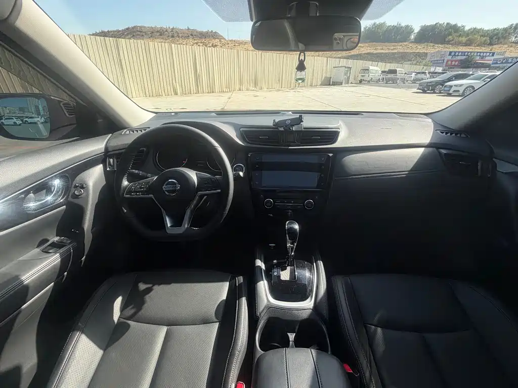 Nissan X-Trail — миниатюра 9