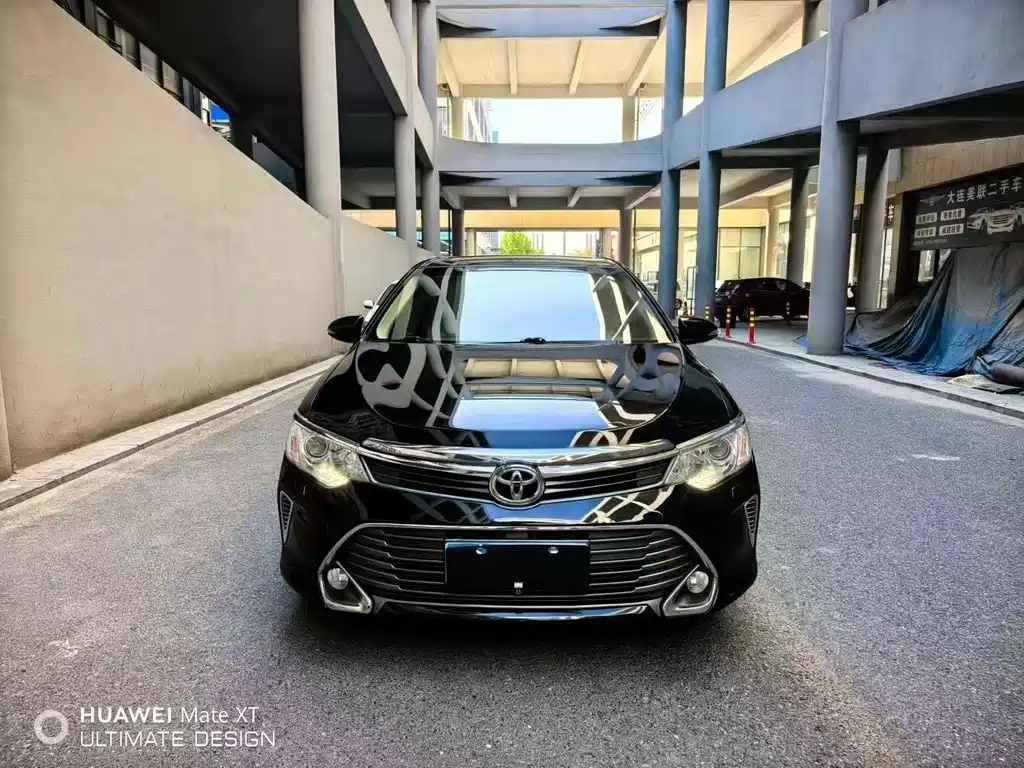 Toyota Camry — миниатюра 2
