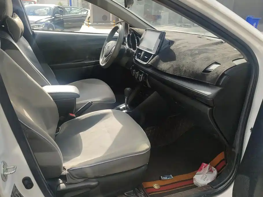 Toyota Vios — миниатюра 8
