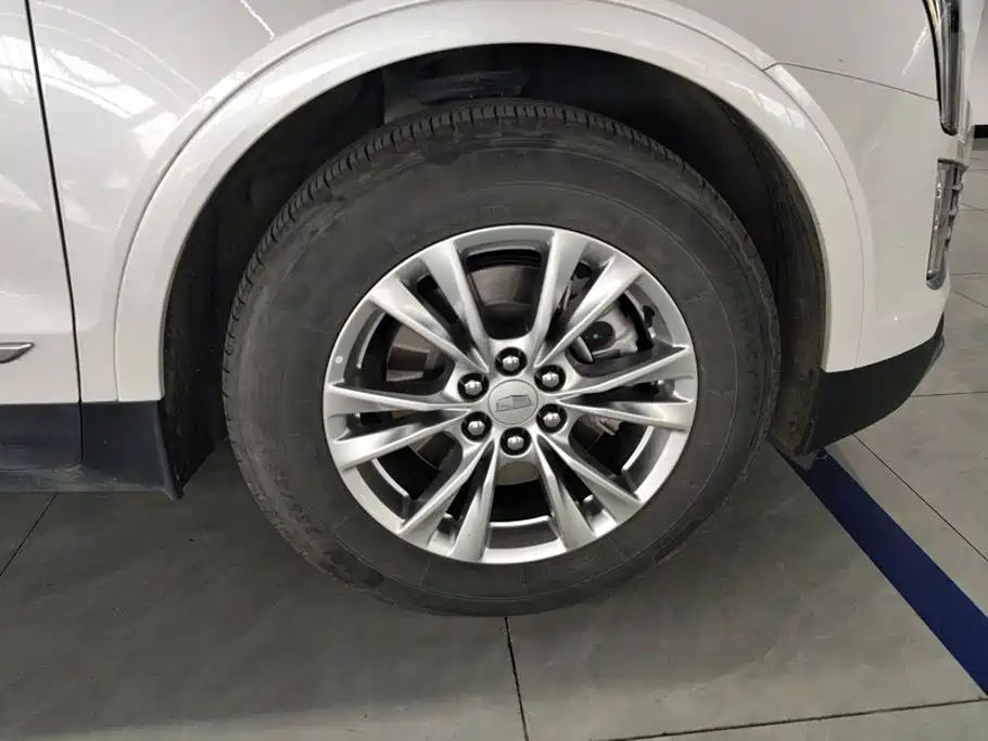 Cadillac XT5 — миниатюра 6