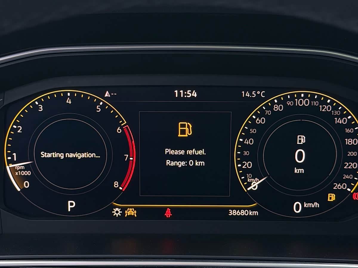Volkswagen Tiguan L 1.4 л 2023 г. Чёрный, пробег 38500 км