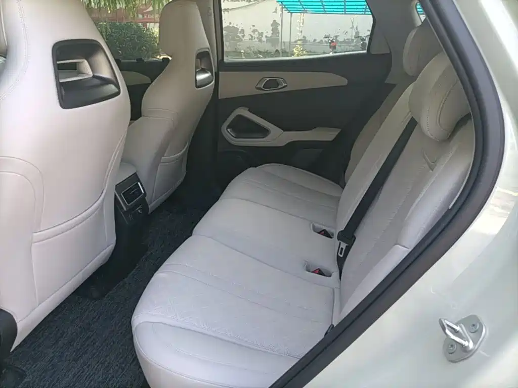 BYD Yuan UP — миниатюра 17
