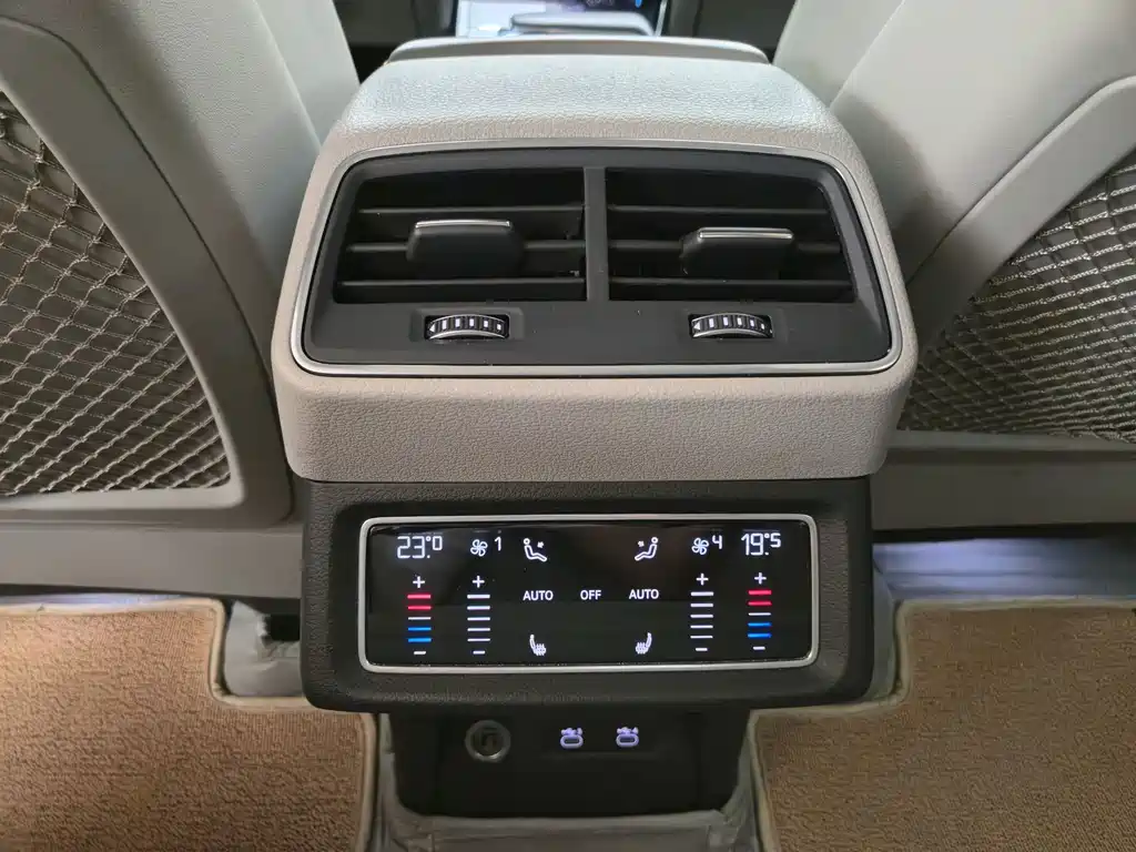 Audi e-tron (Import) — миниатюра 23