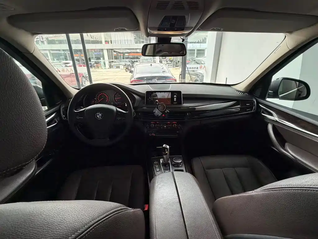 BMW X5 (Import) — миниатюра 16