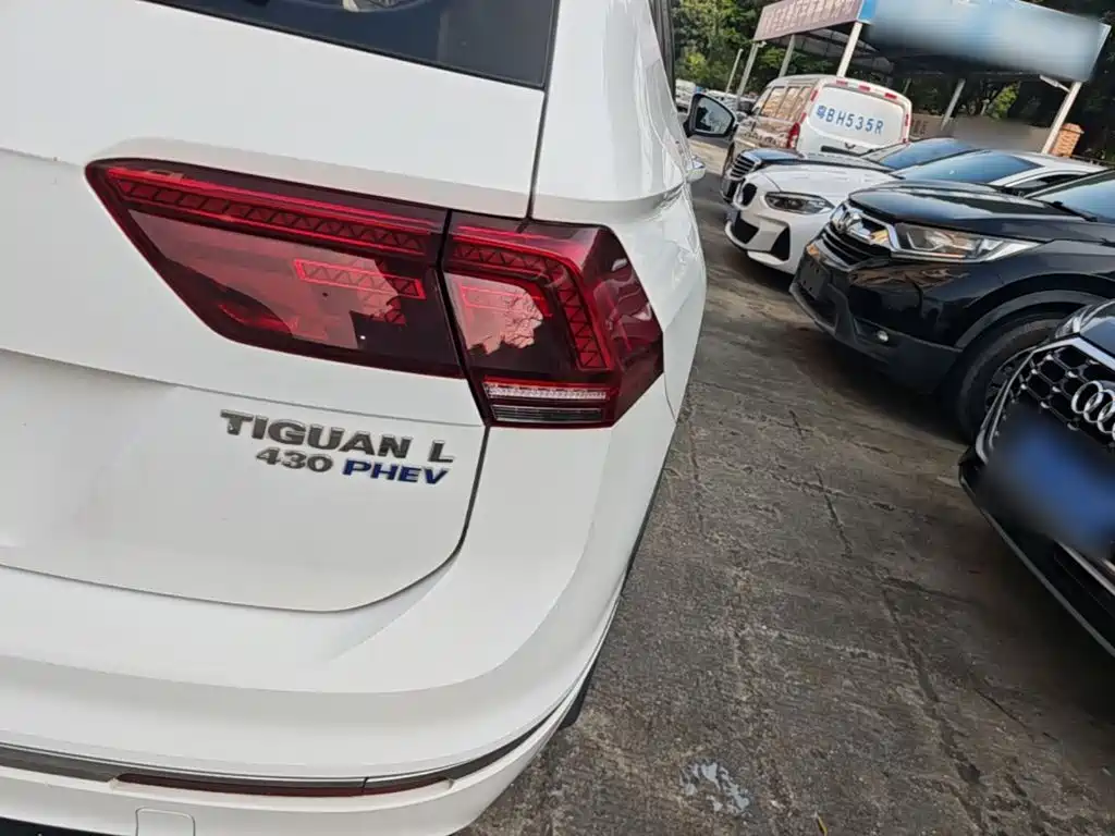 Volkswagen Tiguan L PHEV — миниатюра 8