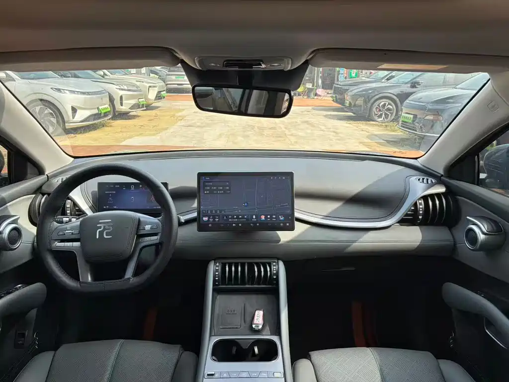 BYD Yuan Plus — миниатюра 6