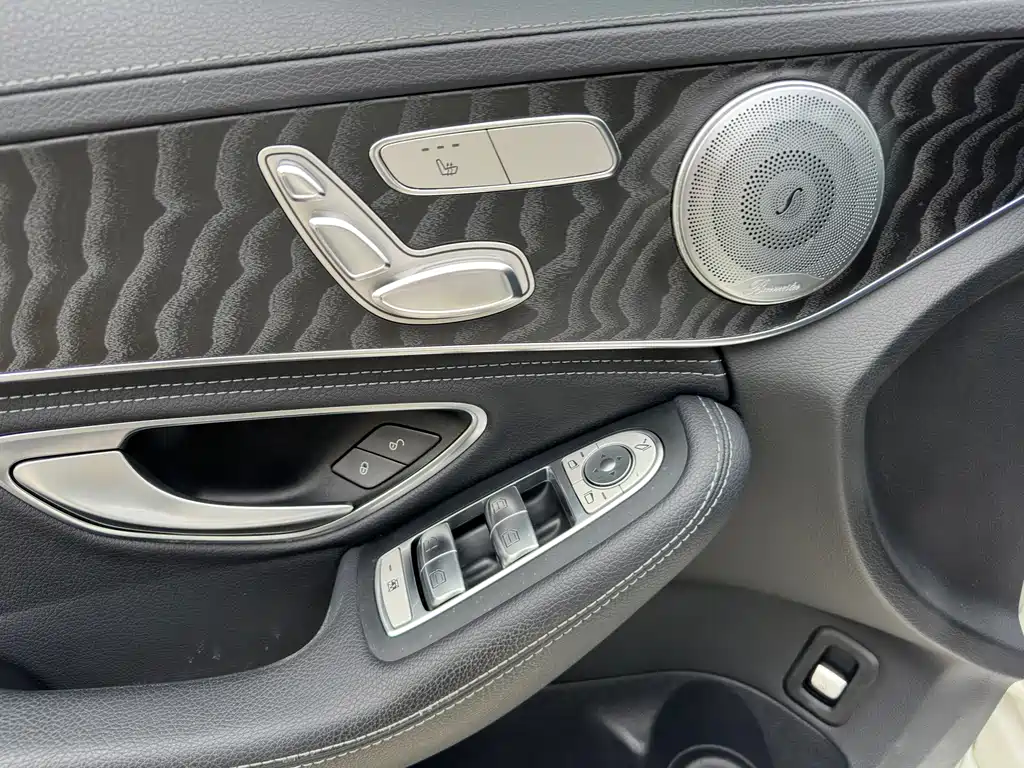 Mercedes-Benz C-Class — миниатюра 19