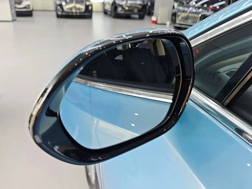 Hongqi Hongqi H5 — миниатюра 16