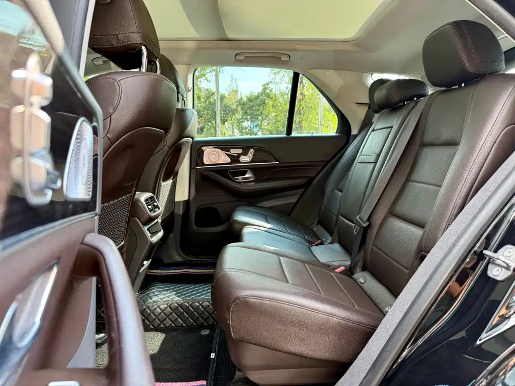 Mercedes-Benz GLE (Import) — миниатюра 17
