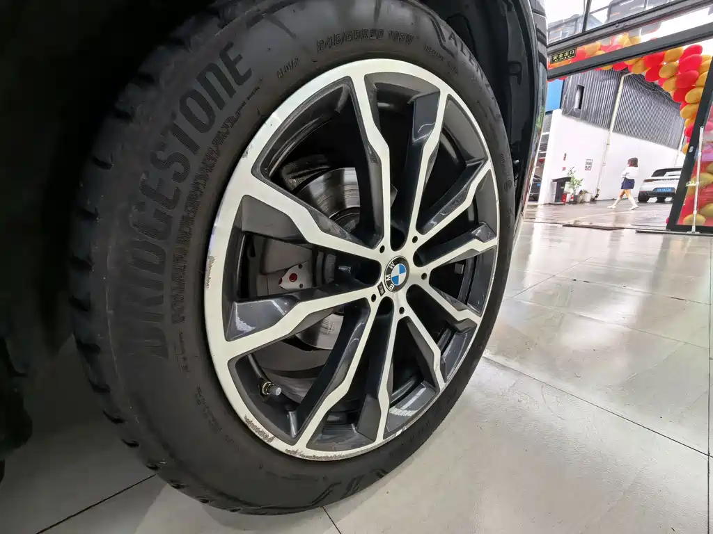 BMW X3 — миниатюра 9