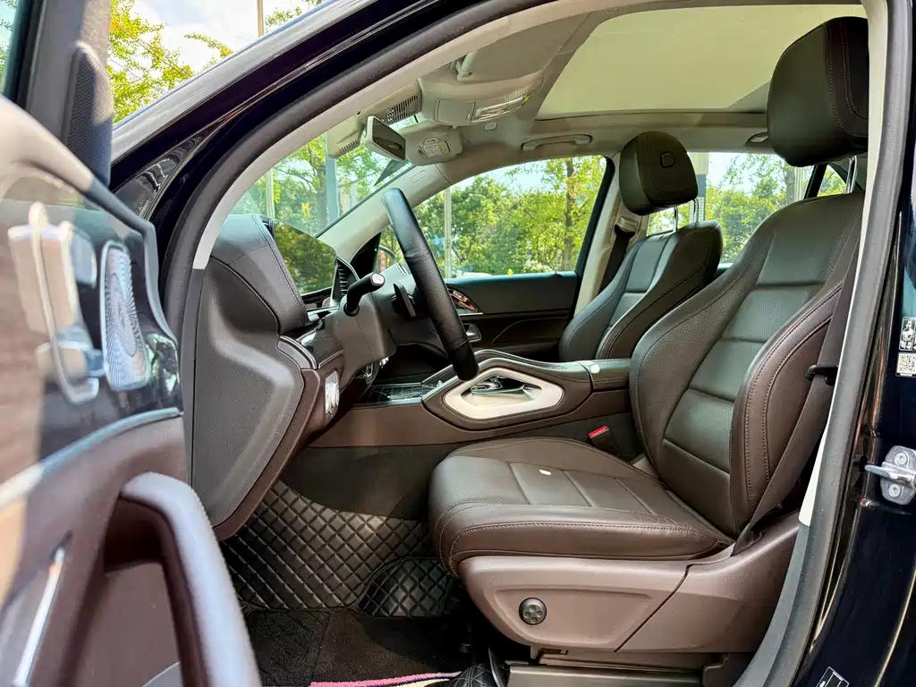 Mercedes-Benz GLE (Import) — миниатюра 16