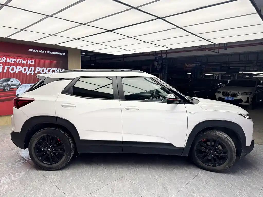 Chevrolet Tracker — миниатюра 4