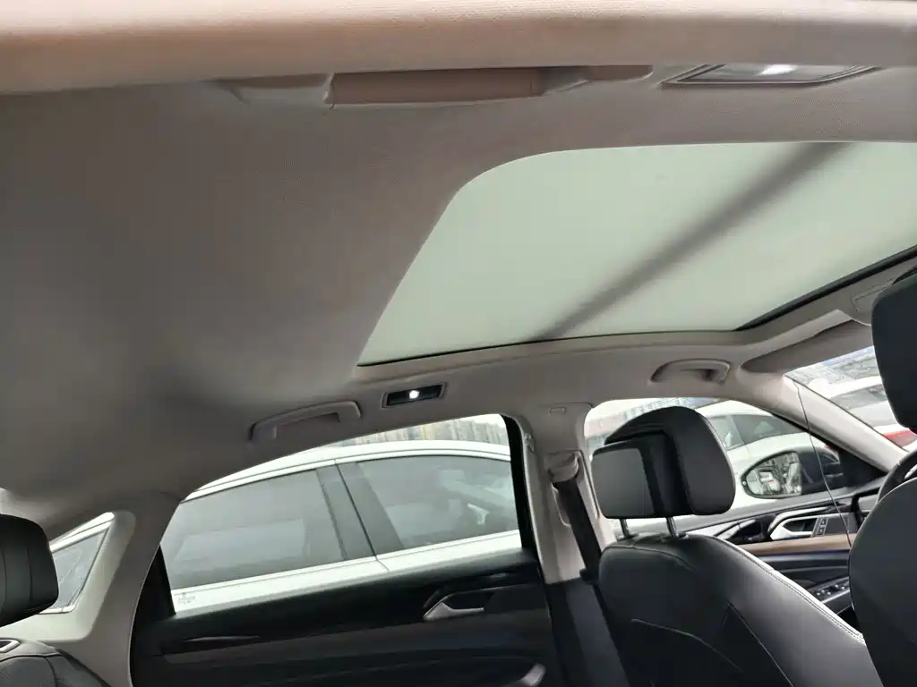 Volkswagen Passat — миниатюра 13