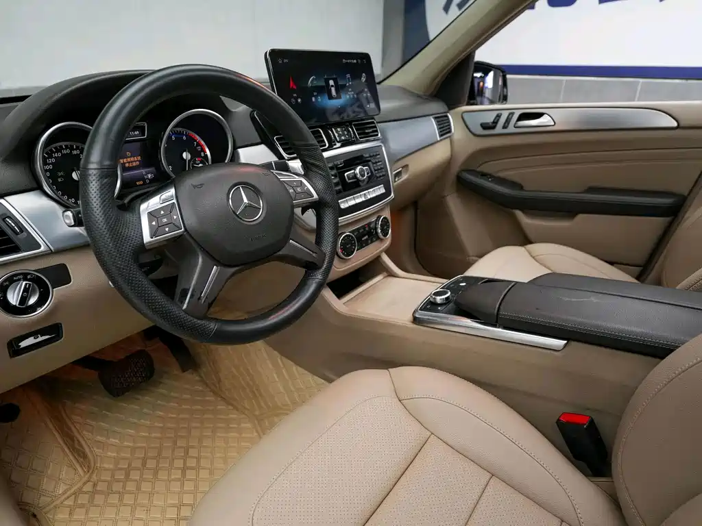 Mercedes-Benz M-Class — миниатюра 8