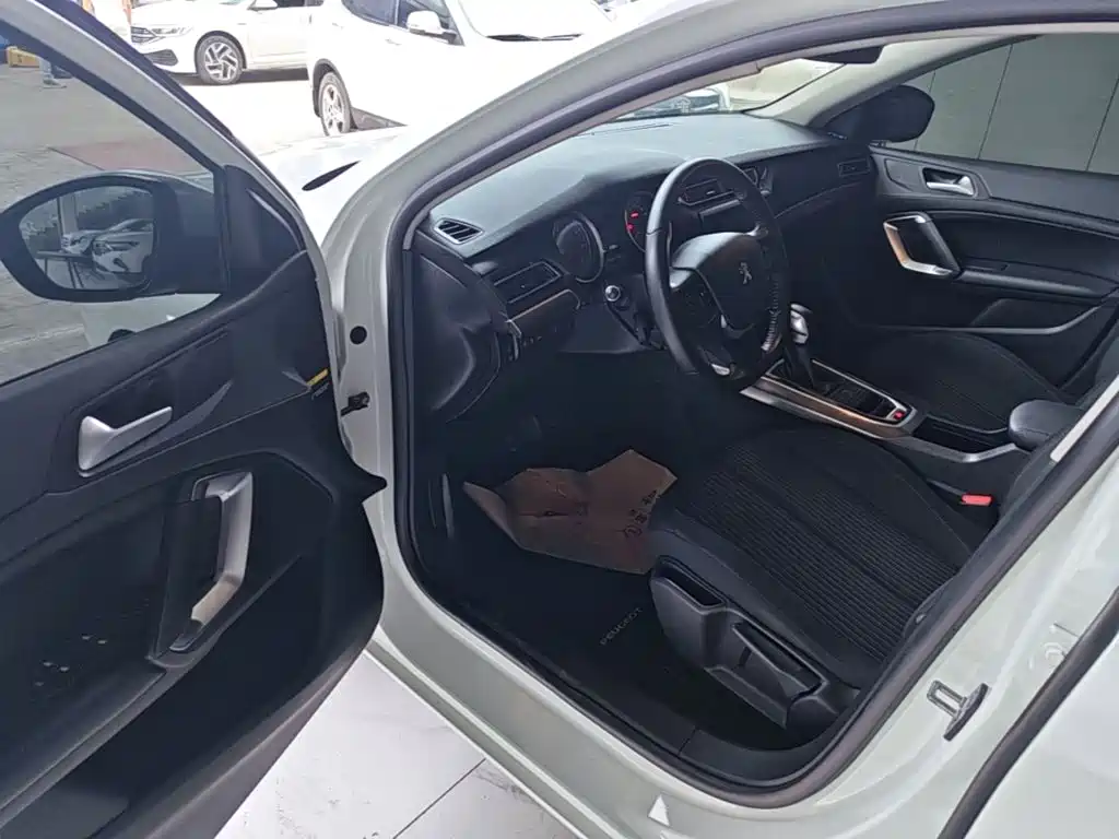 Peugeot 408 — миниатюра 16