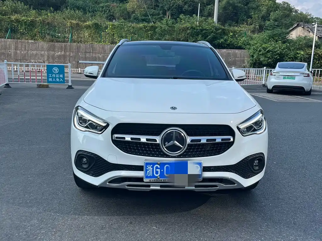 Mercedes-Benz GLA