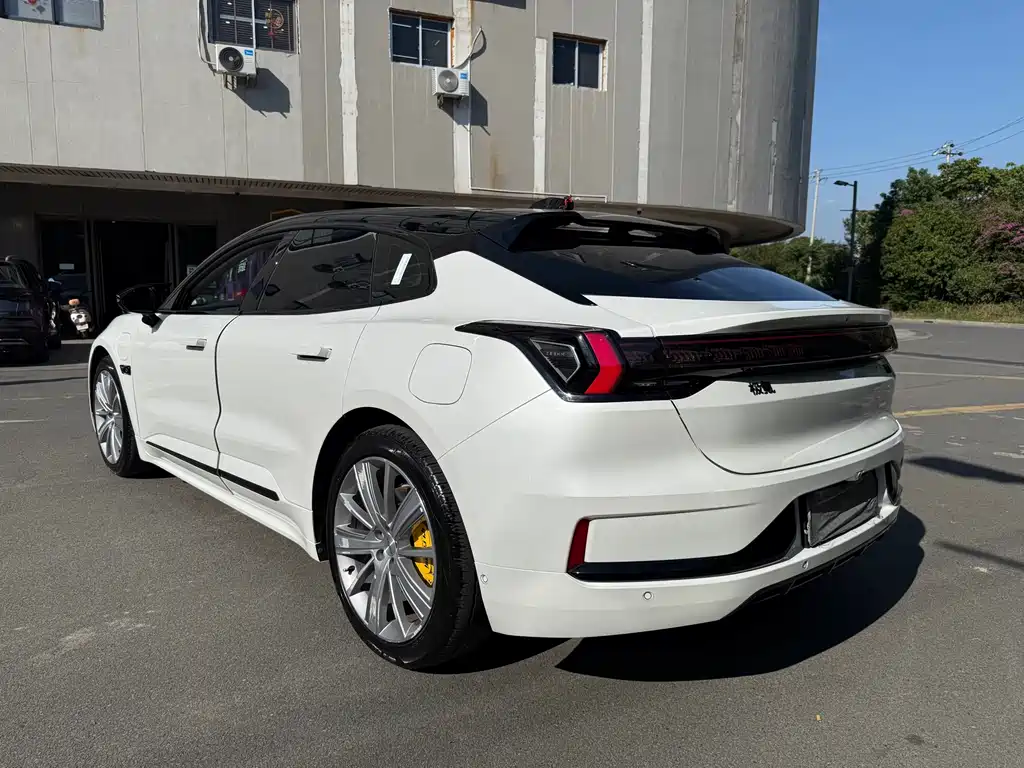 ZEEKR EXTREME KRYPTON 001