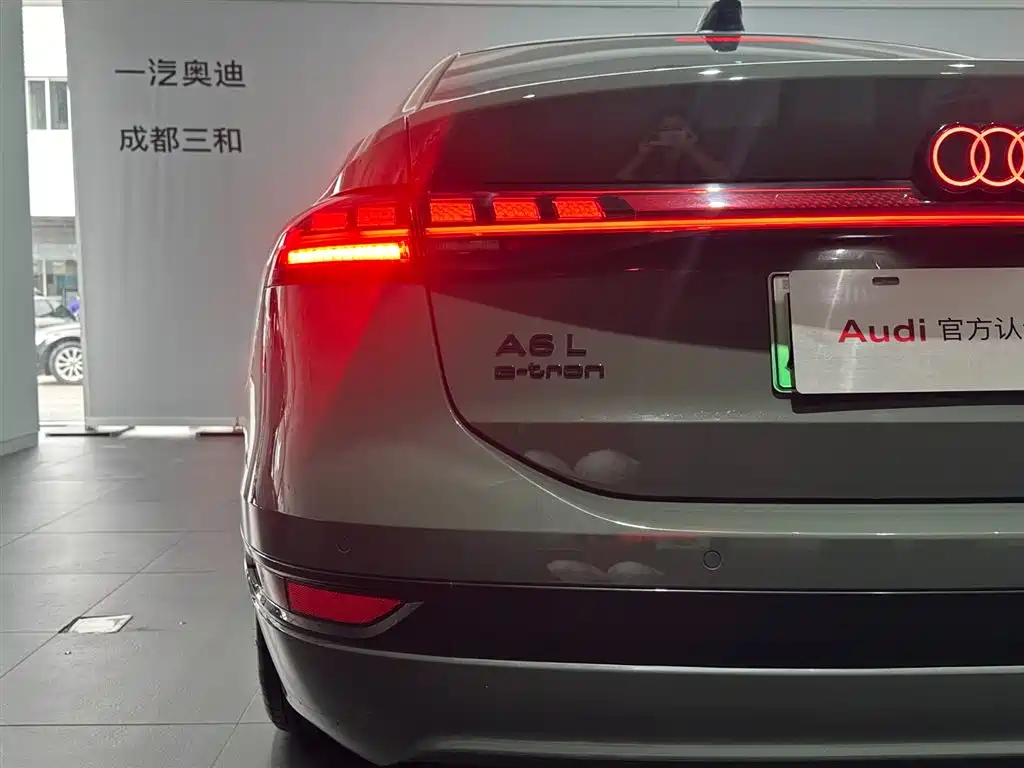 Audi A6L e-tron — миниатюра 22