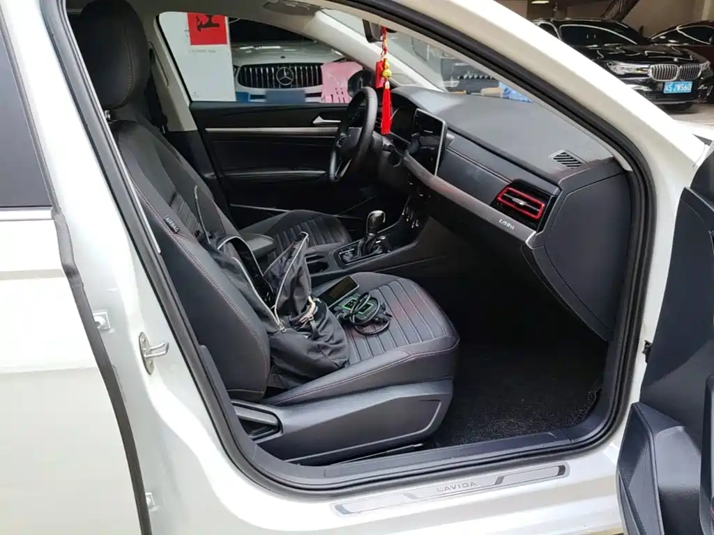 Volkswagen Lavida — миниатюра 25