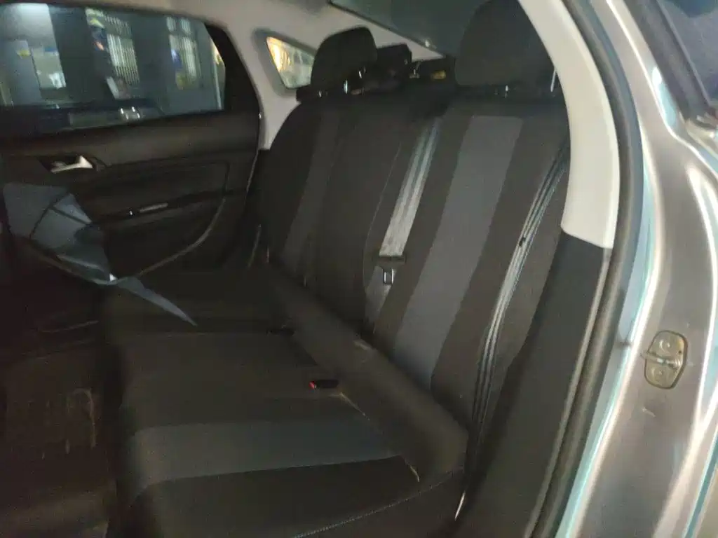 Peugeot 308 — миниатюра 18