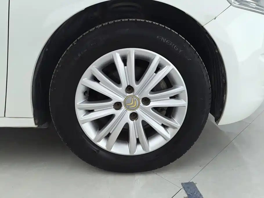 Citroen Elysee — миниатюра 6