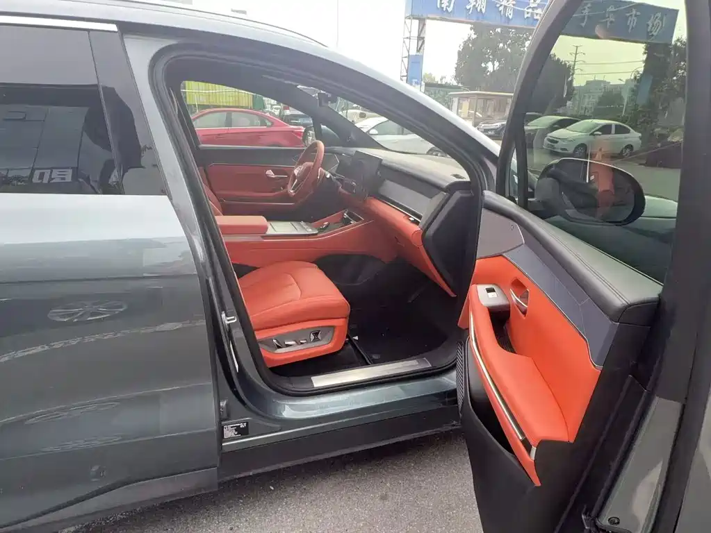 BYD Tang L — миниатюра 10