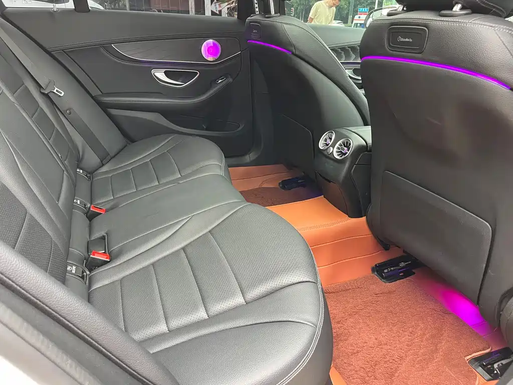 Mercedes-Benz C-Class — миниатюра 10