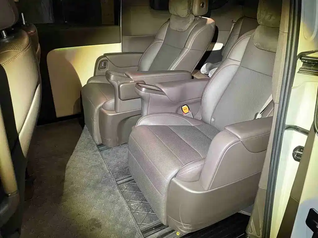 Li Auto Li MEGA — миниатюра 3