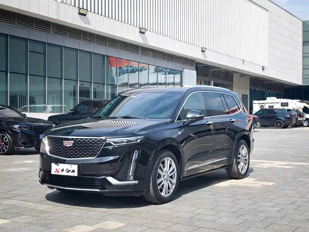 Cadillac XT6