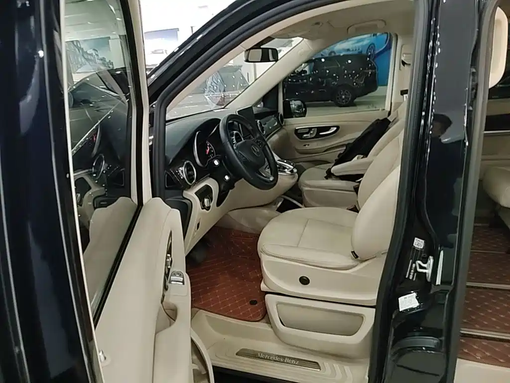 Mercedes-Benz V-Class — миниатюра 15