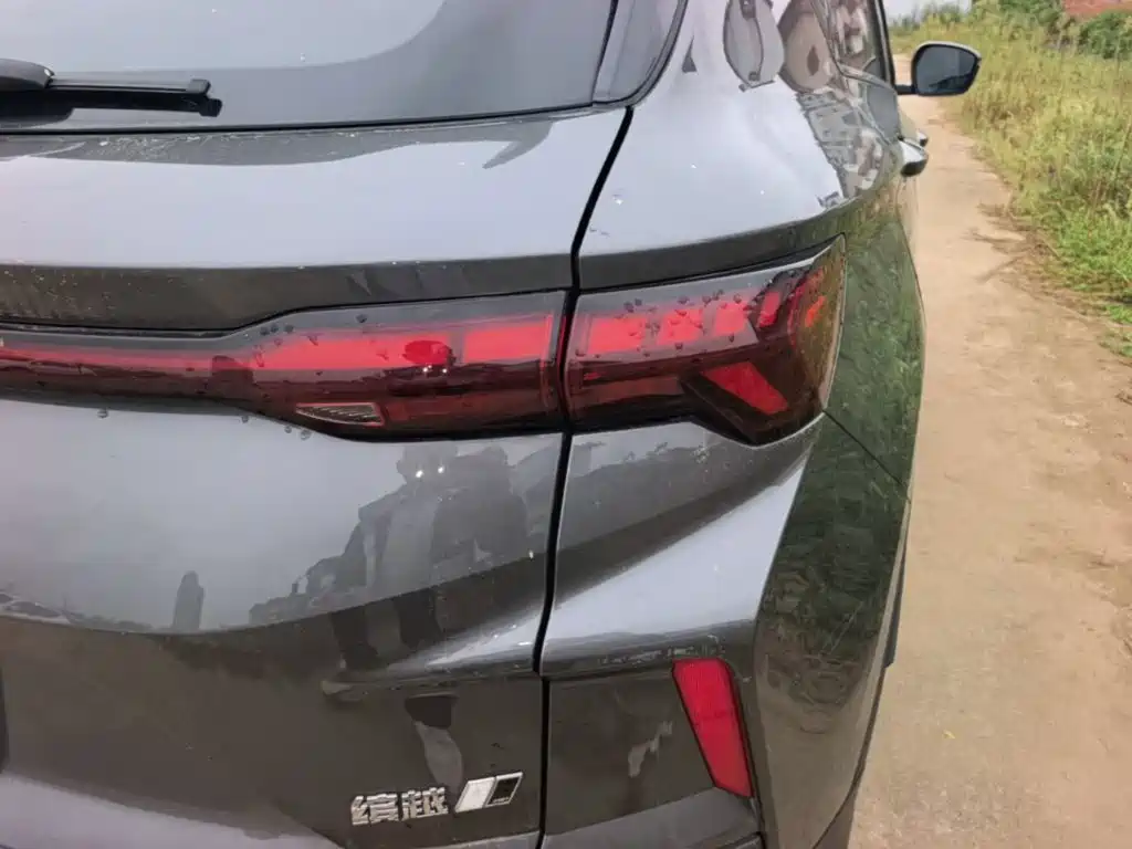 Geely Binyue — миниатюра 8