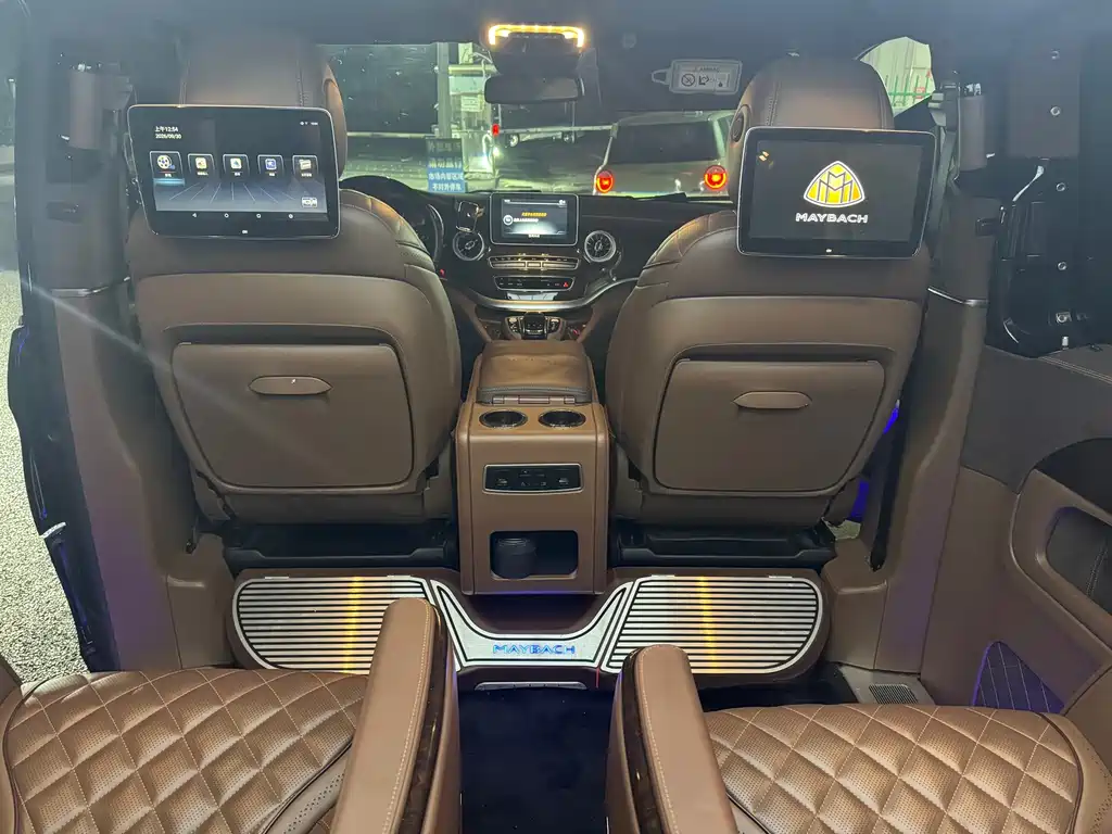 Mercedes-Benz V-Class (Import) — миниатюра 11
