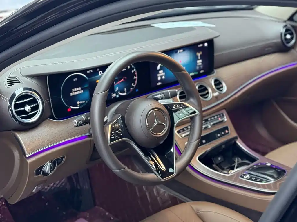 Mercedes-Benz E-Class 2023 — фото 6